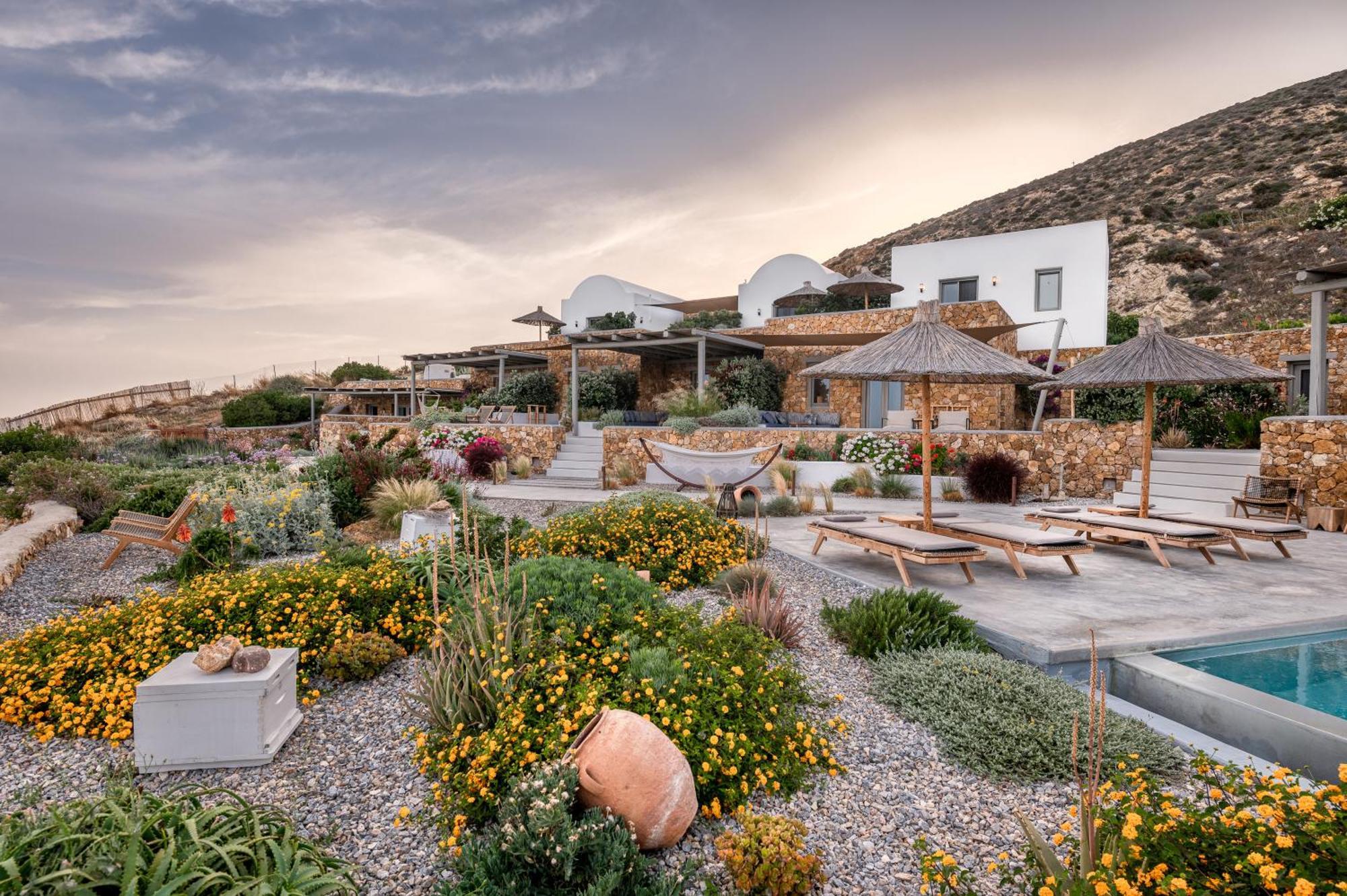 Ypseli Anafi'S Hive Hotel Bagian luar foto